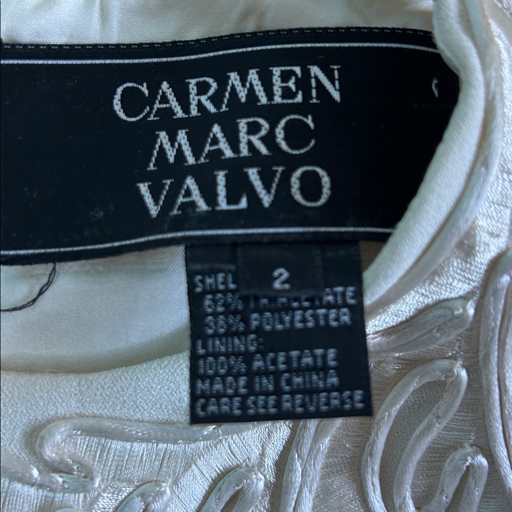 Carmen Marc Valvo Cream Embroidered Blouse, size 2 - Picture 3 of 4
